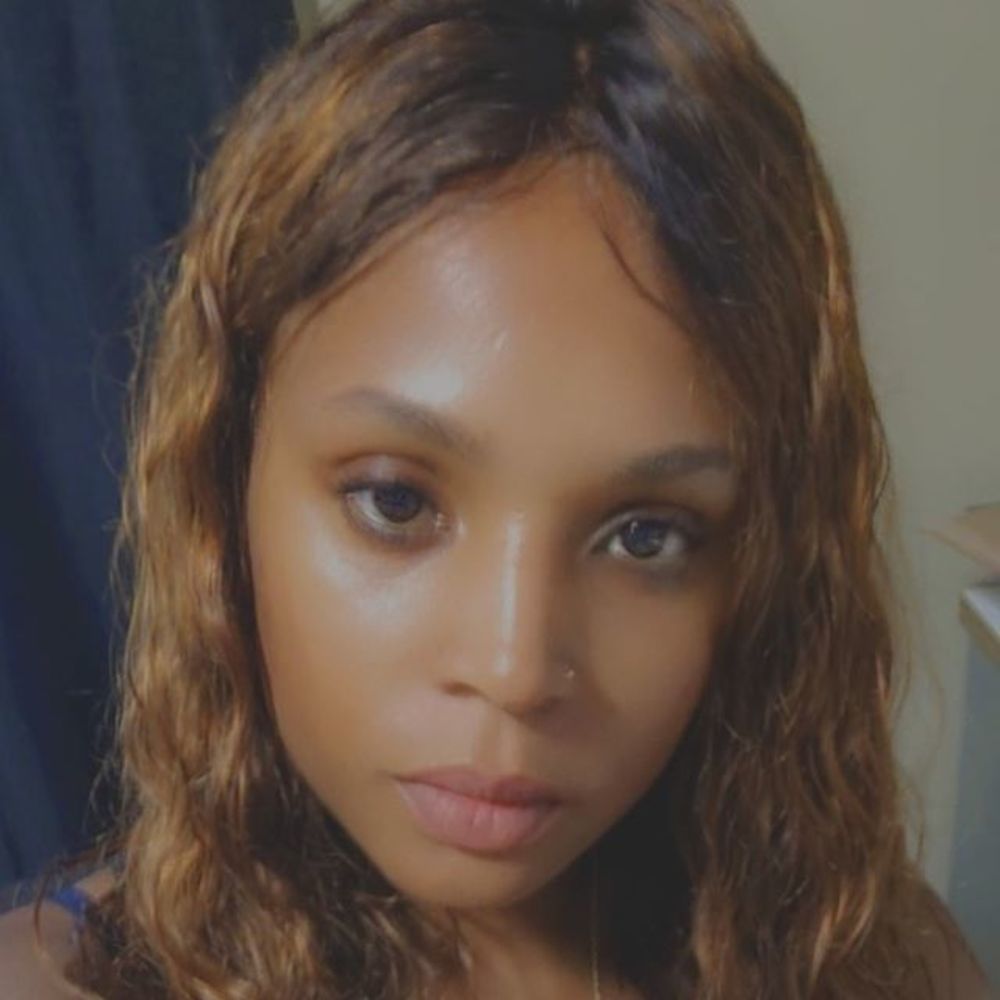 Meet your Posher, Delcina